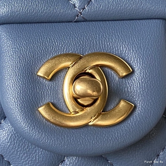 First Bag Ru FLAP CHANEL 17CM BAG 0818